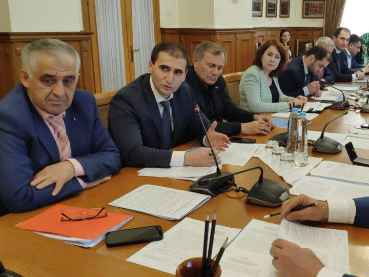 Комитет по промышленности рассмотрел законопроект, позволяющий правительству Дагестана определять оператора комплексного развития территории