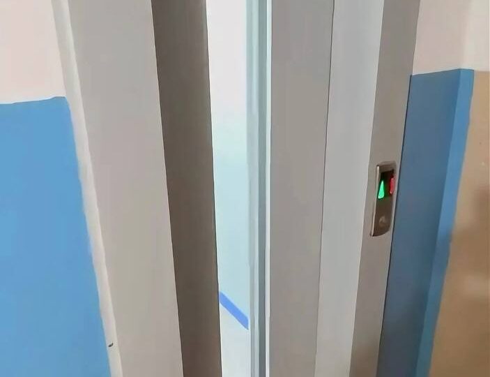В Дагестане продолжается масштабное обновление лифтового парка: сданы 61 из 63 запланированных лифтов